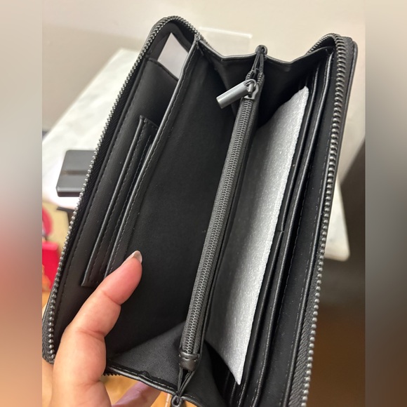 Betsey Johnson Spider Halloween Wallet/Wristlet NWT - Picture 6 of 6